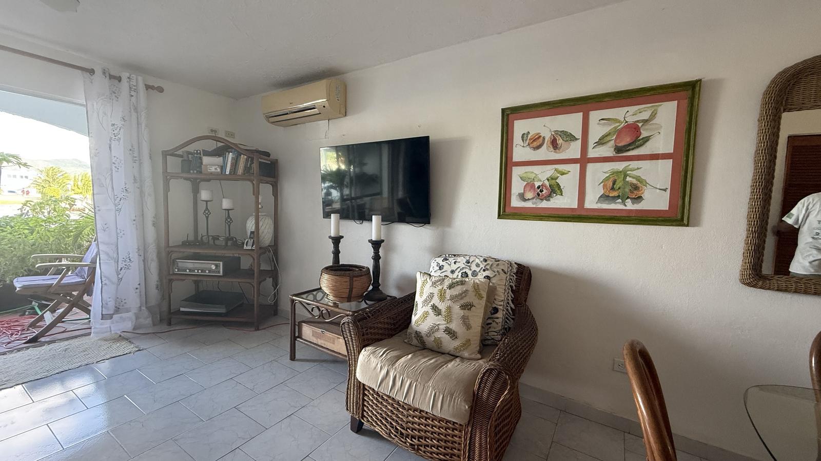 Charming 2-Bedroom Townhouse with Boat Dock & Mountain Views — photo 5