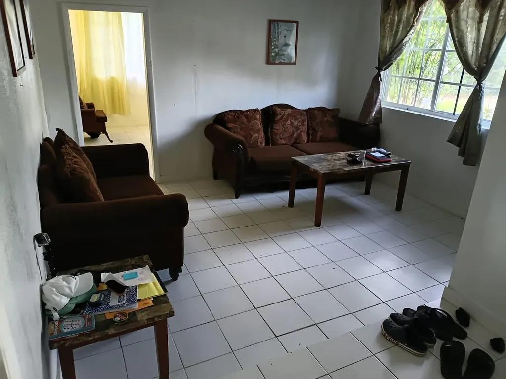 3-bedroom house in Congo Town — photo 5