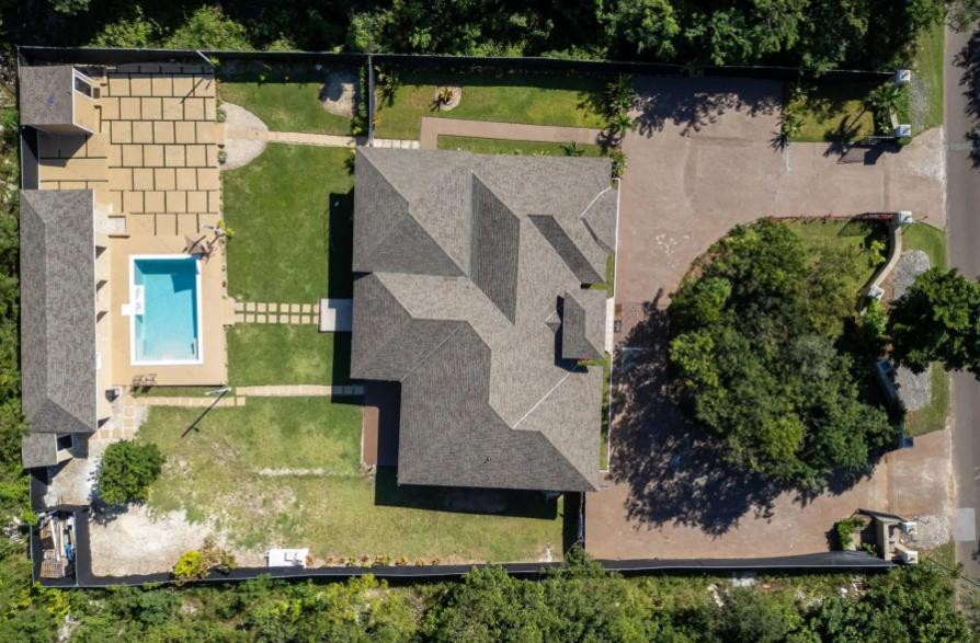 Westridge Estates 6BR Expansive Home — photo 2