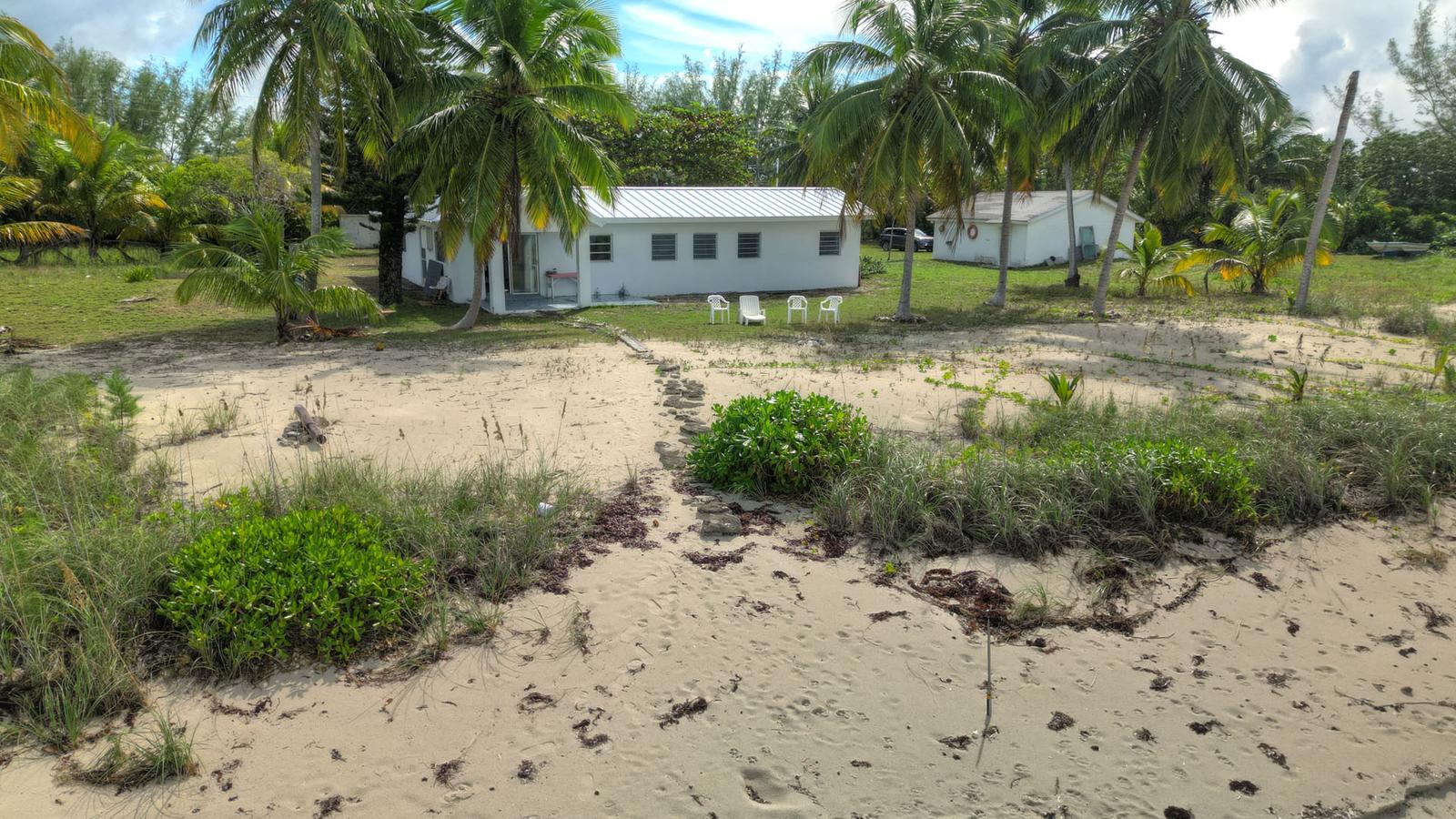 2 Bedroom Beach House for Sale, Sandy Point, Great Abaco, Bahamas — photo 3