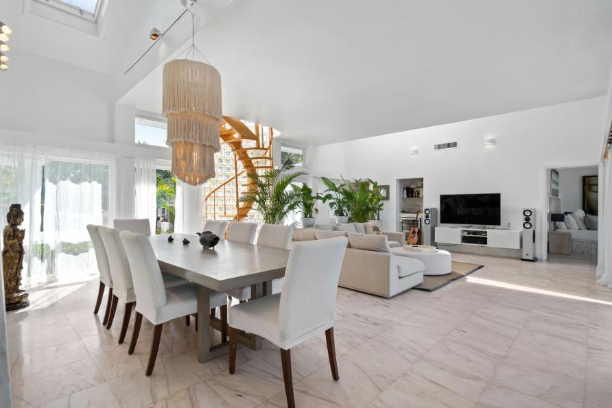 Love Beach 5BR Beachfront Bliss — photo 4