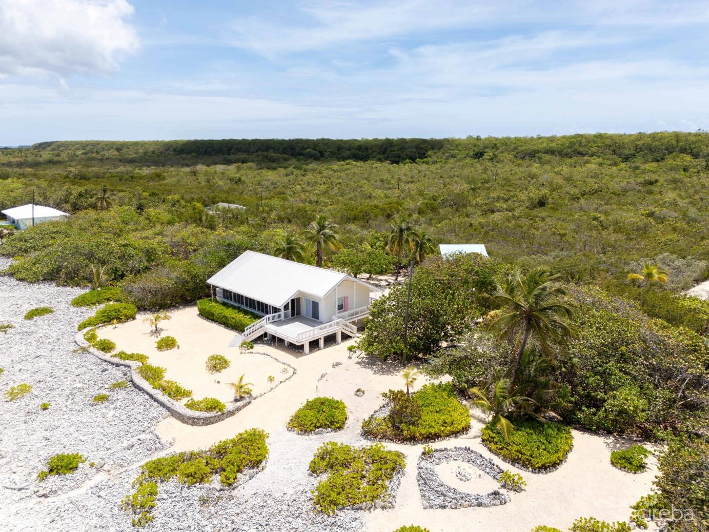 Palm Breezes Villa for Sale in Cayman Islands — photo 1