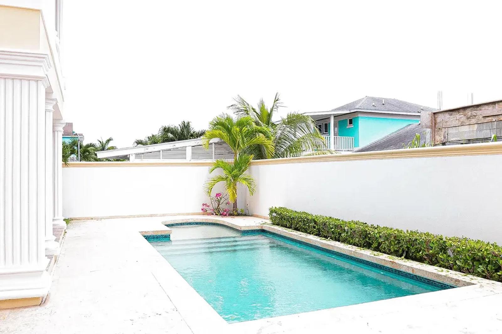 6 Bedroom Townhouse for Sale, West Winds Estates, New Providence, Bahamas — photo 3