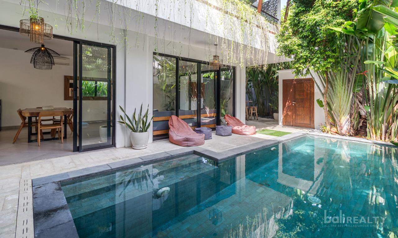 Freehold Three Bedroom Villa in Central Seminyak, Walk to Beach Location - 2856 — photo 3