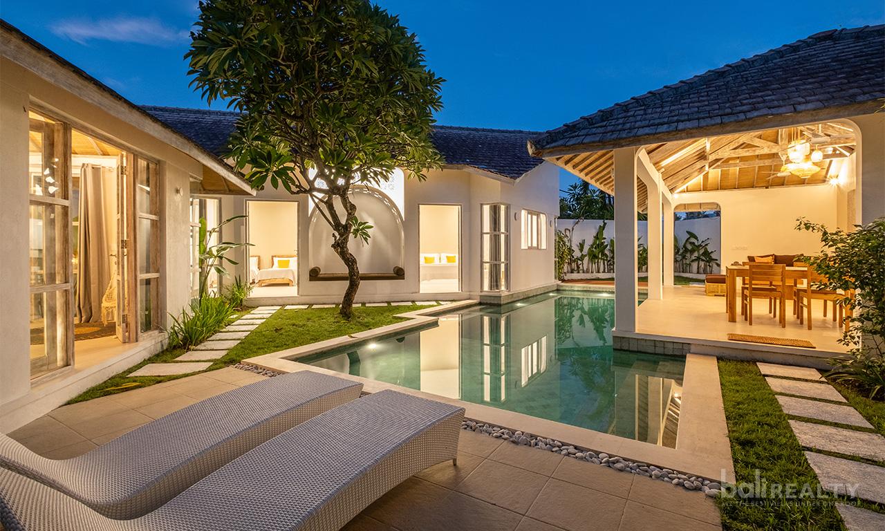 Newly Renovated 3 Bed Seminyak Holiday Investment Villa with Long Lease - 2554 — photo 1