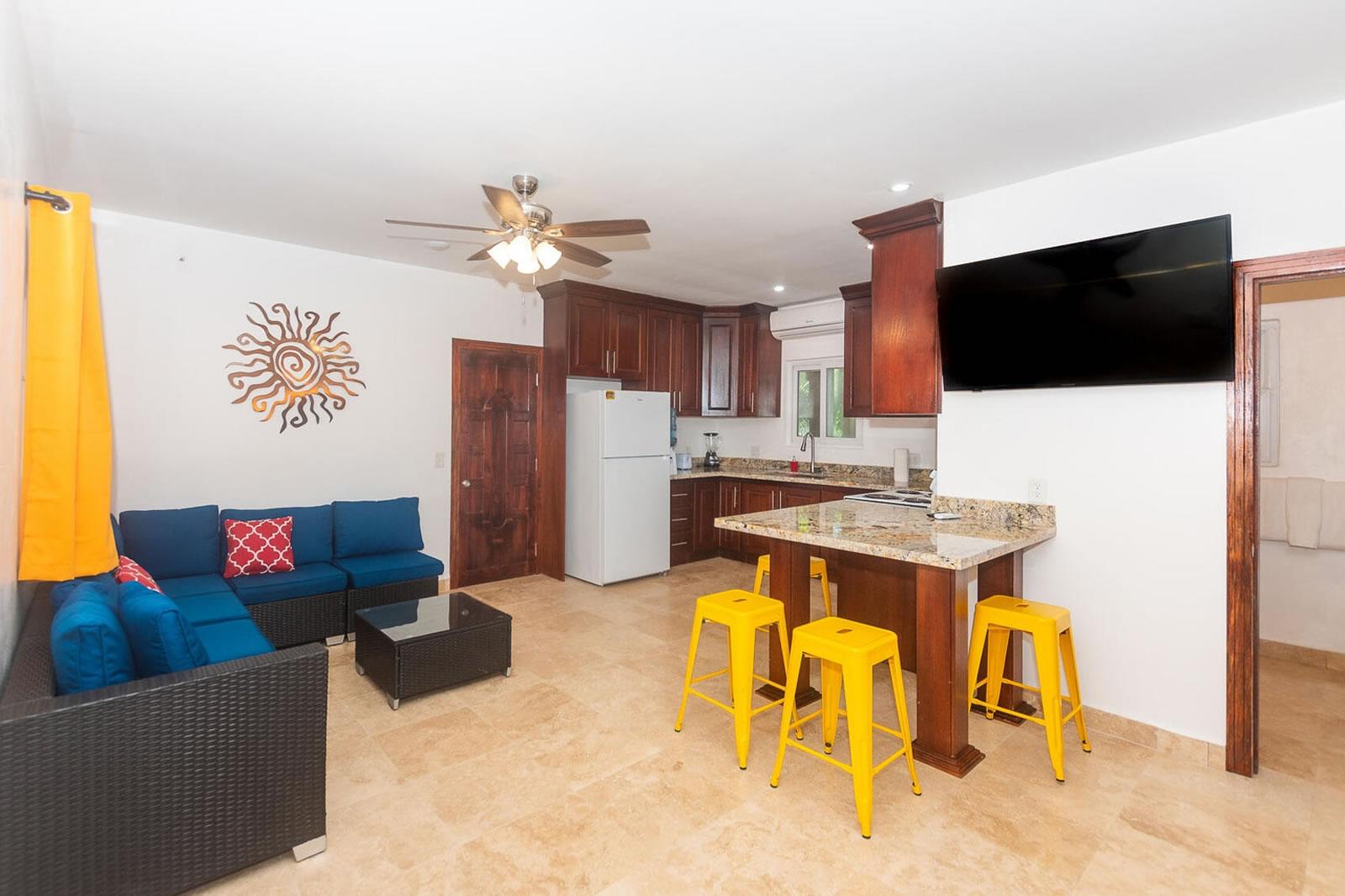 4 Bedroom Condo for Sale, Caribe Tesoro, West Bay, Roatan — photo 3