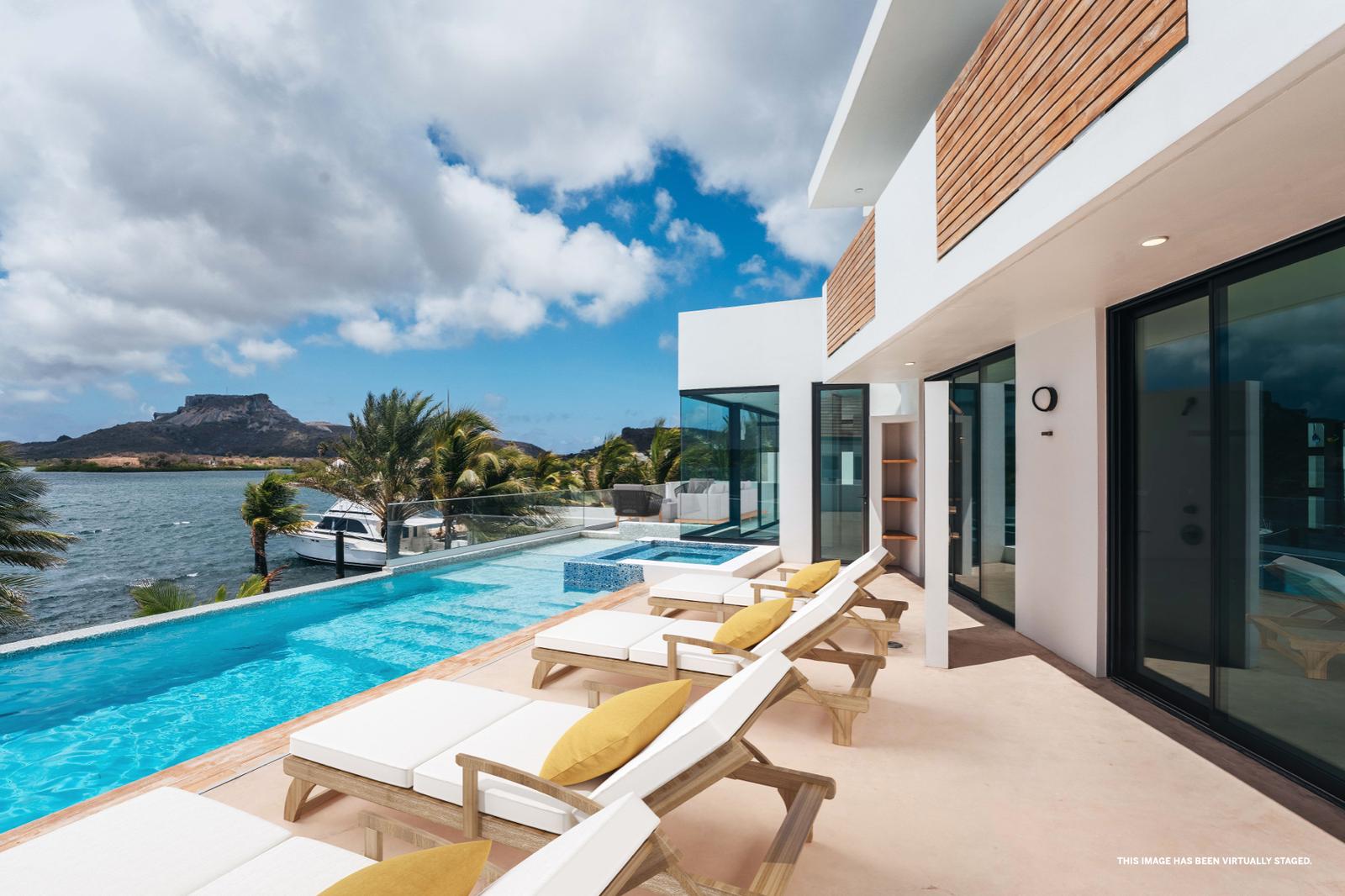 7 Bedroom Luxury Waterfront Villa 175 for Sale, Jan Sofat, Curacao — photo 3