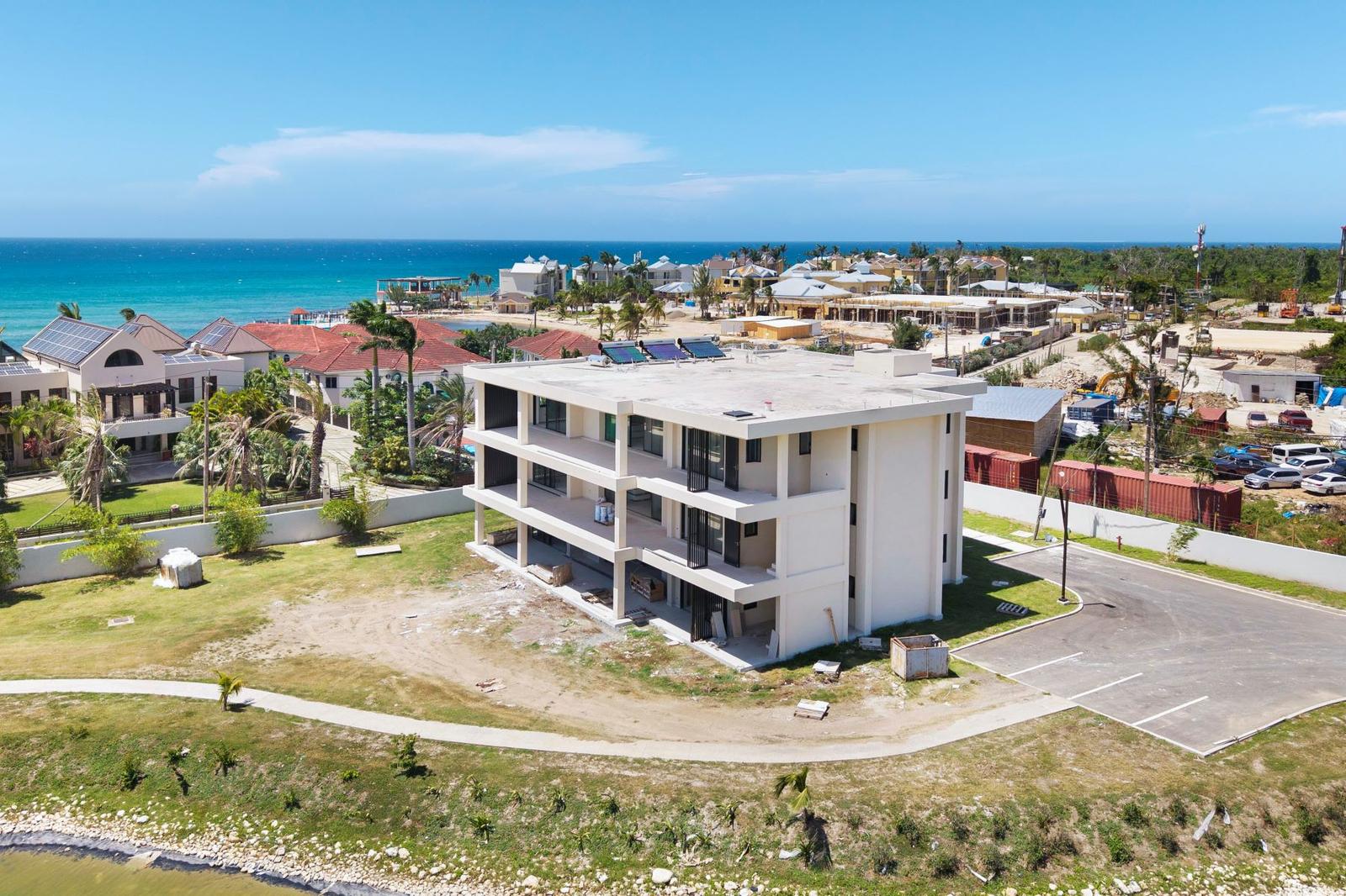 New 3 Bedroom Luxury Beachfront Condo 24 for Sale — photo 3