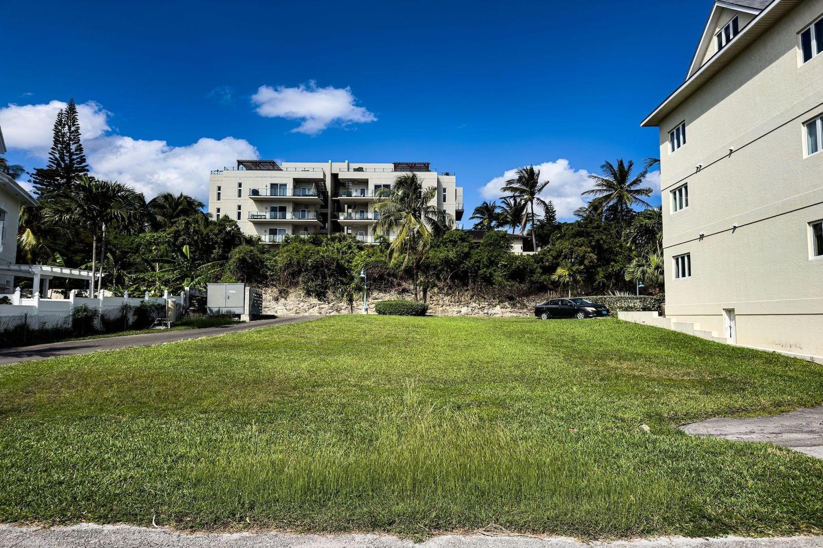 11 Harbour Colony II — photo 4