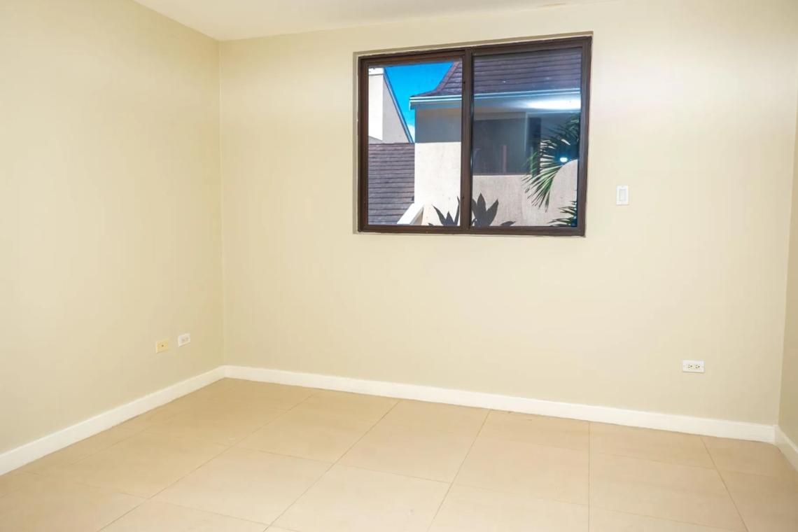 27 Norman Manley Blvd 2BR in Negril — photo 5