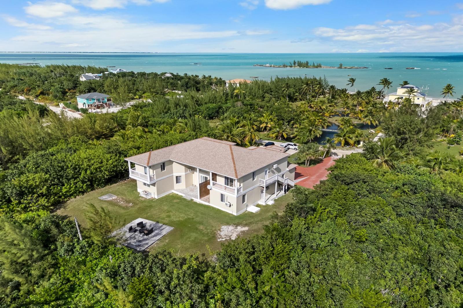 CORNISH HOME - 7 Bedroom Residence in Abaco Islands — photo 2