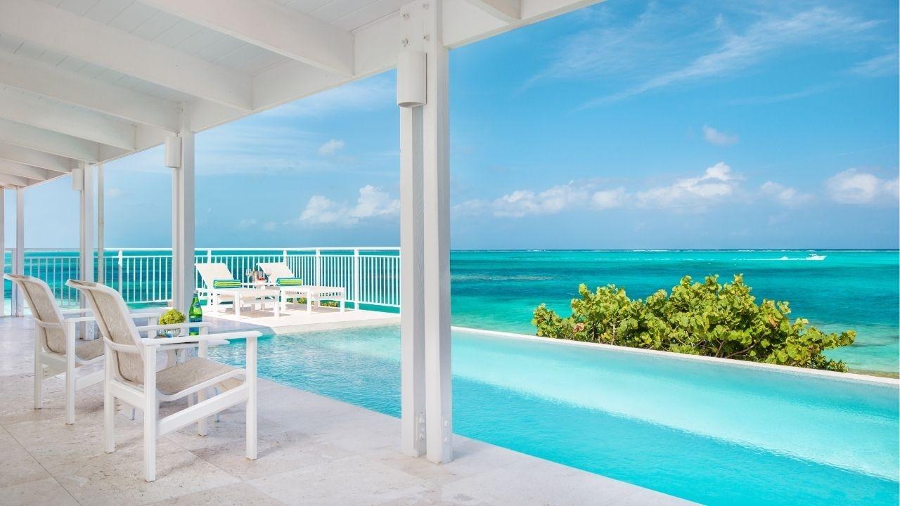 4-bedroom villa in Turtle Cove, Turks and Caicos Islands — photo 3