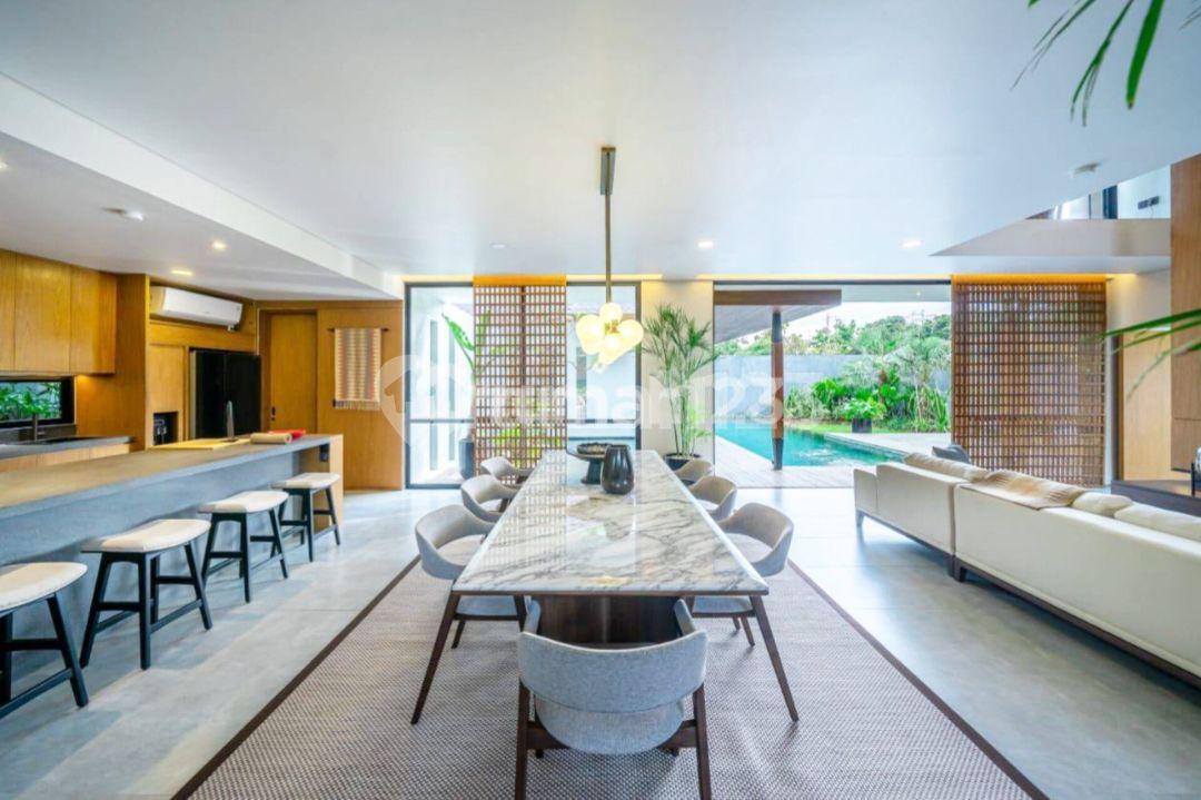 6-bedroom villa in Jimbaran, Bali with luxury resort amenities — photo 1