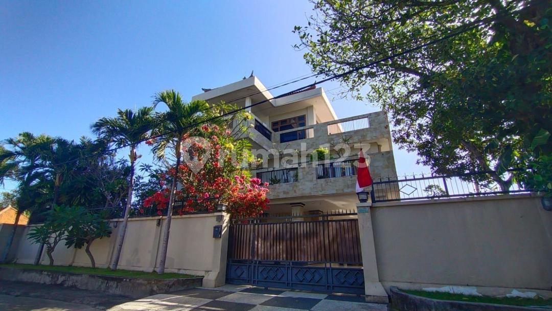 8-bedroom house in Ketewel near Gianyar Beach — photo 1