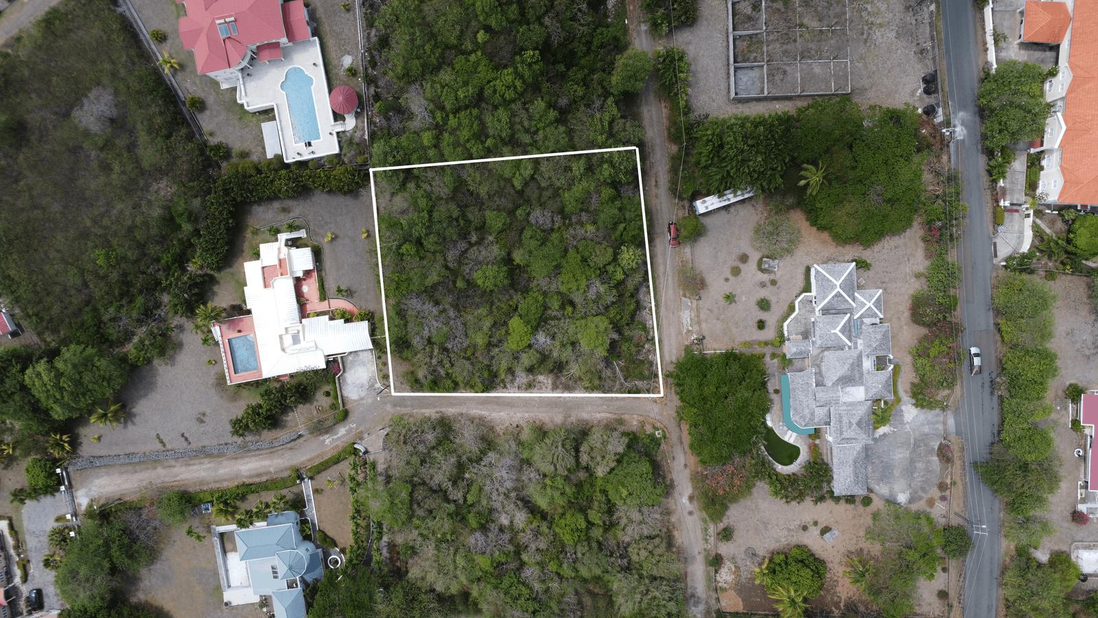 Exceptional Development Opportunity in Prestigious Cap Estate — photo 1