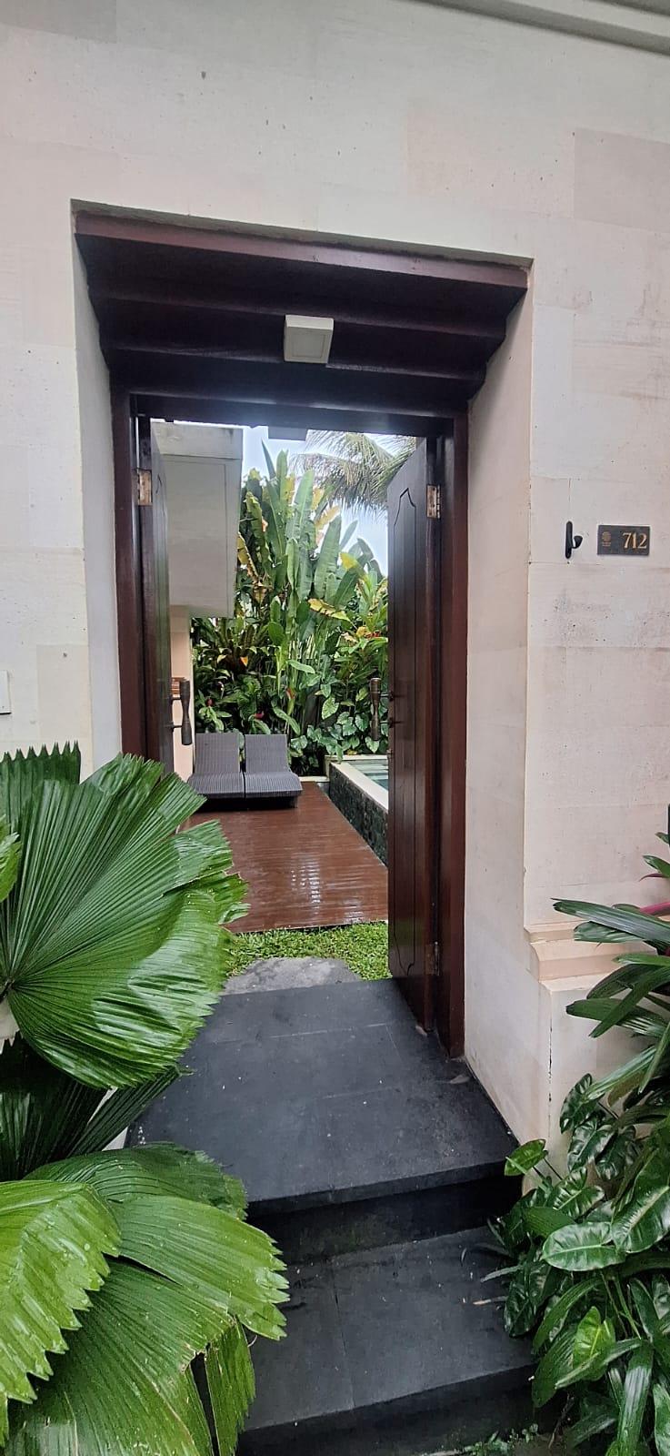 Tropical Villa with Private Pool in Kenderan, Ubud — photo 2