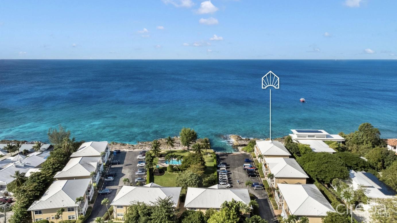 3 bedroom property for sale — Caribbean Courts 8b, Oceanfront Condo in the Cayman Islands — photo 2