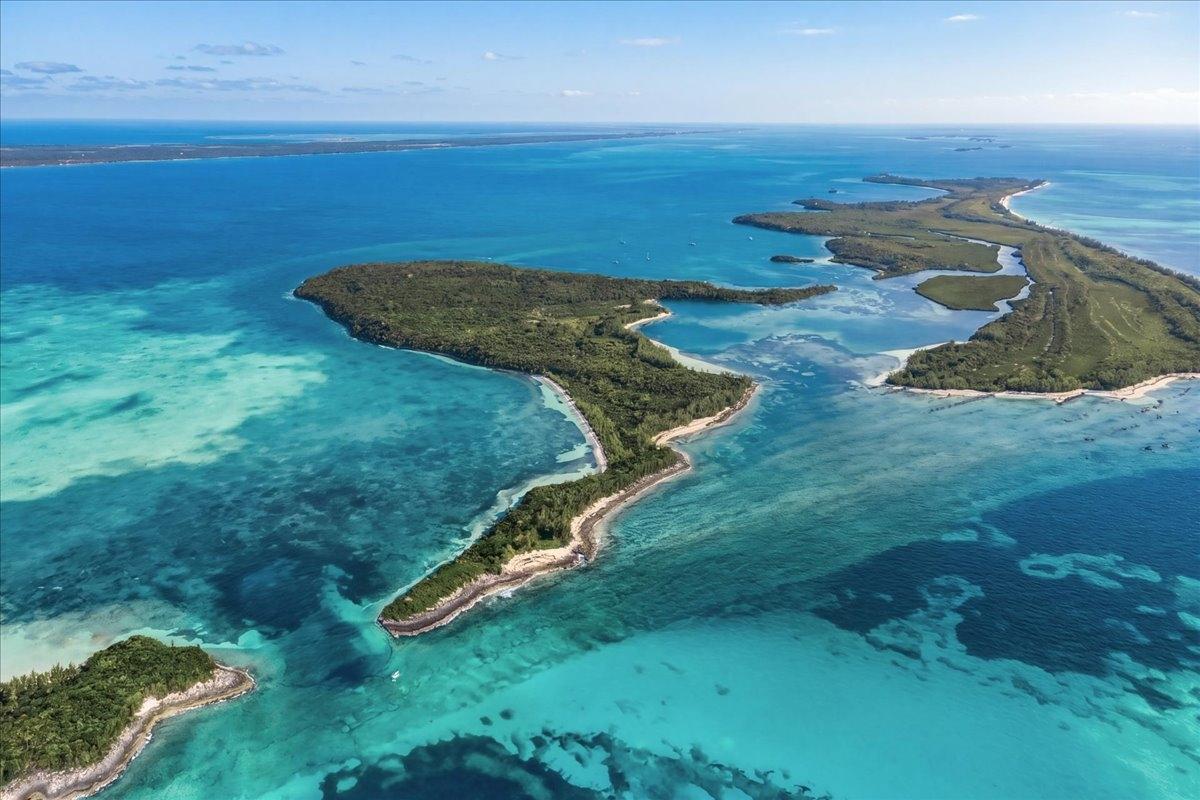 CRAB CAY — photo 3
