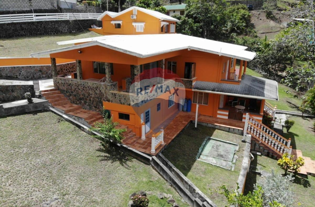 Bequia Multi-Use Home — photo 1