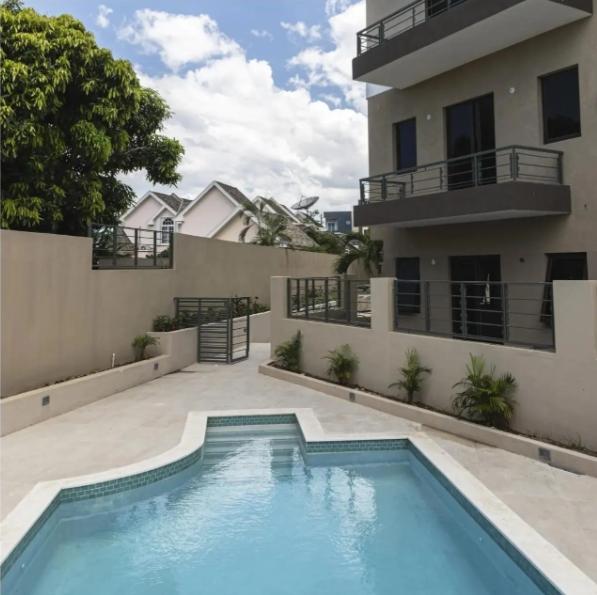 2 bedroom property for sale — Kingston 2BR Modern Central Condo — photo 4