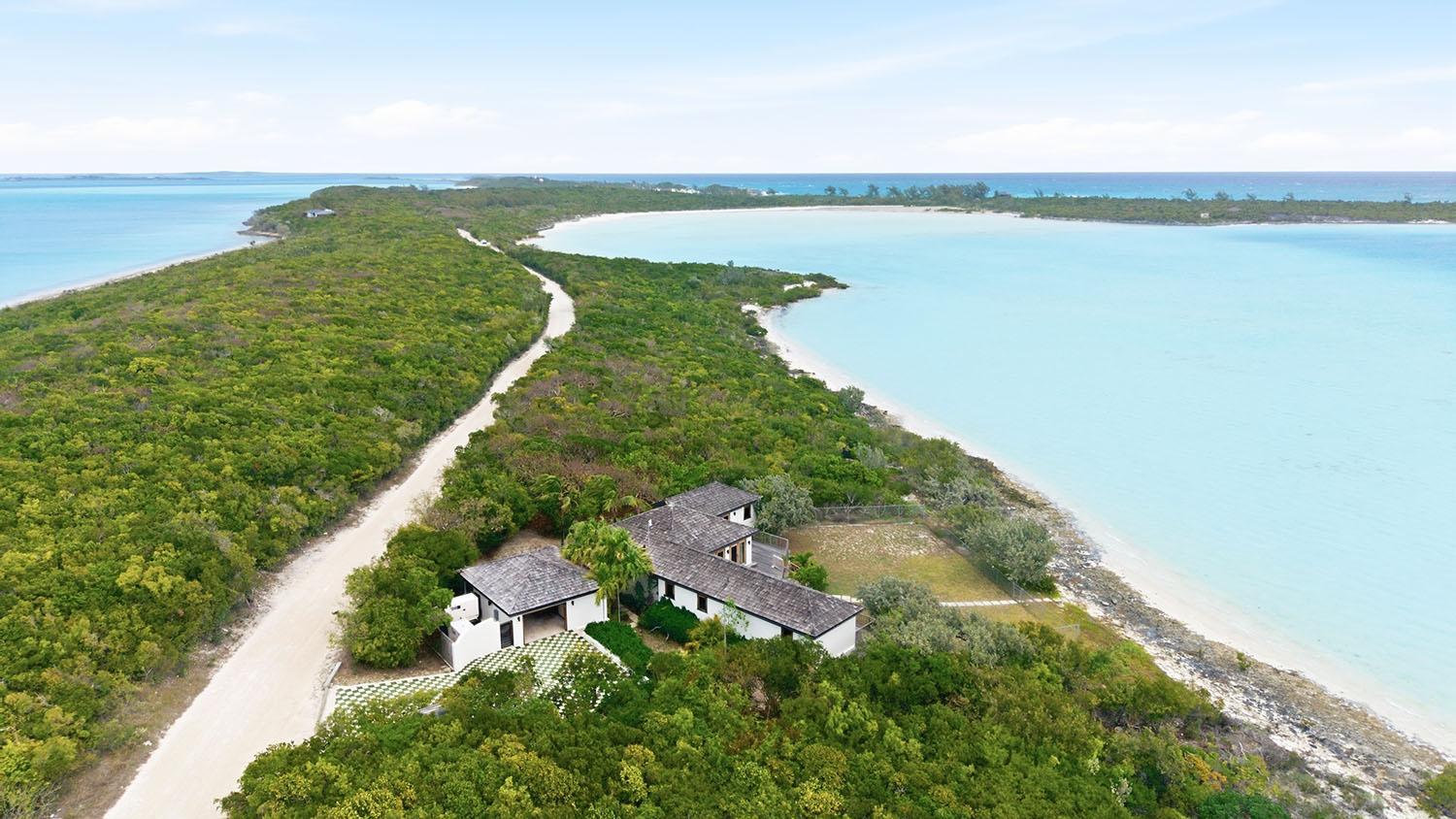 3 bedroom Residence for sale — NORMAN’S CAY RESIDENCE in Exuma, The Bahamas — photo 2