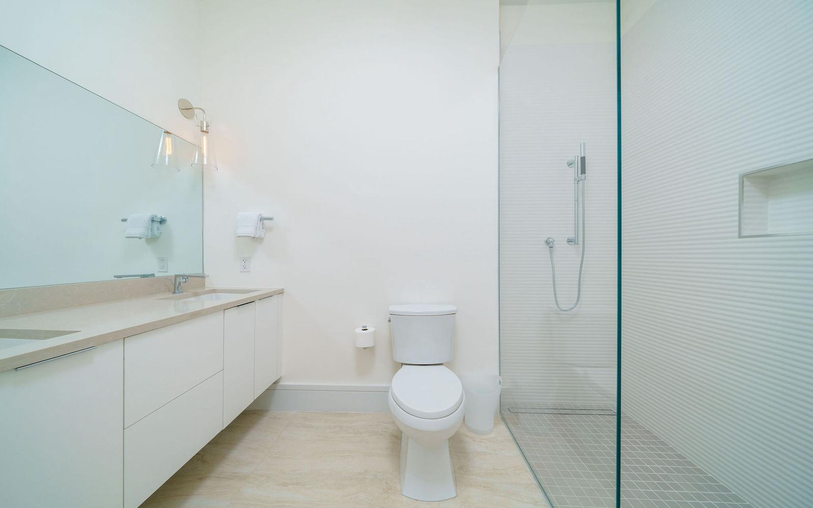 Corner Penthouse at Sterling Commons - MLS 67161 — photo 3