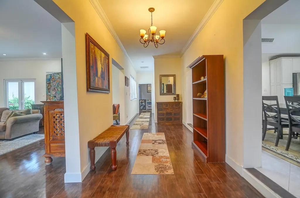6-bedroom house in Winton Terrace, Paradise Island — photo 4
