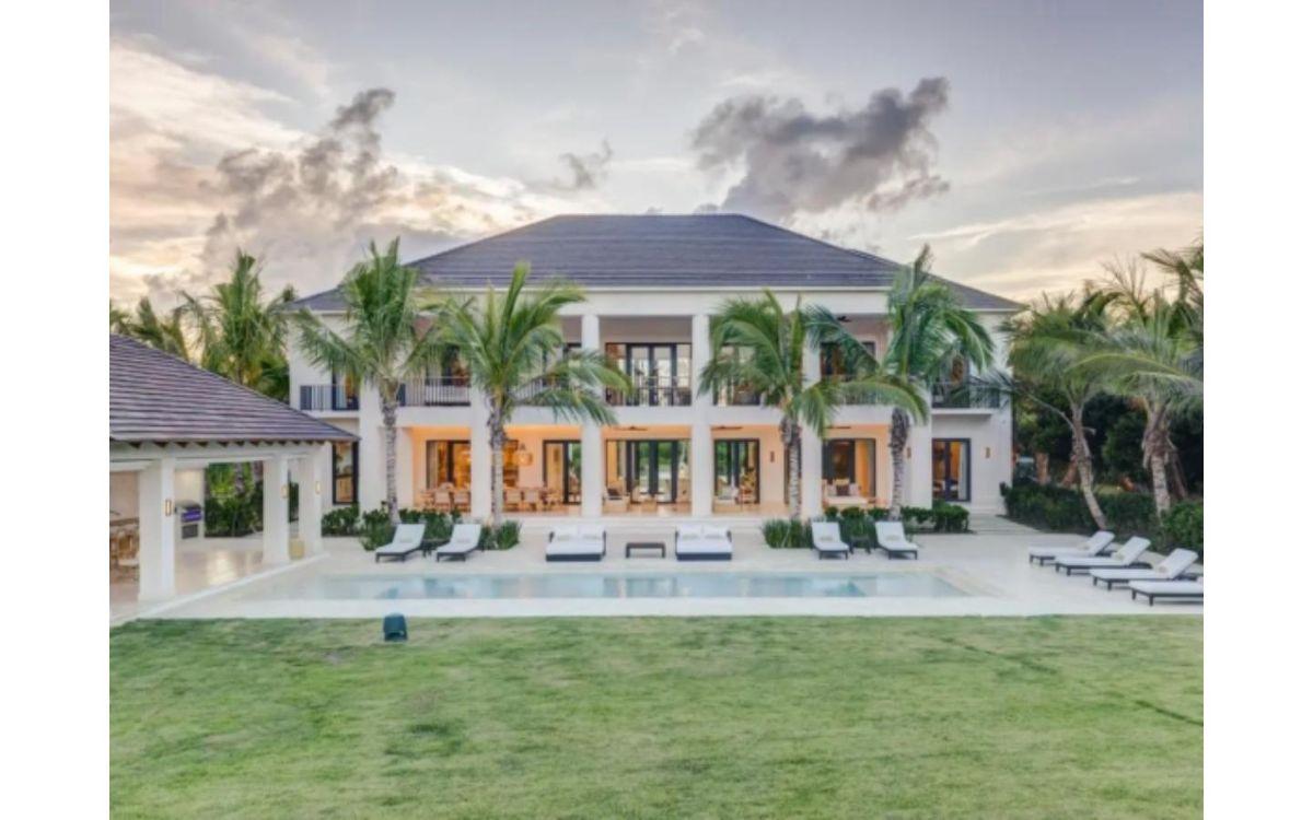 Ultimate Tropical Living: Massive 7-BR Lakeview Villa at Corales, Punta Cana Resort — photo 4