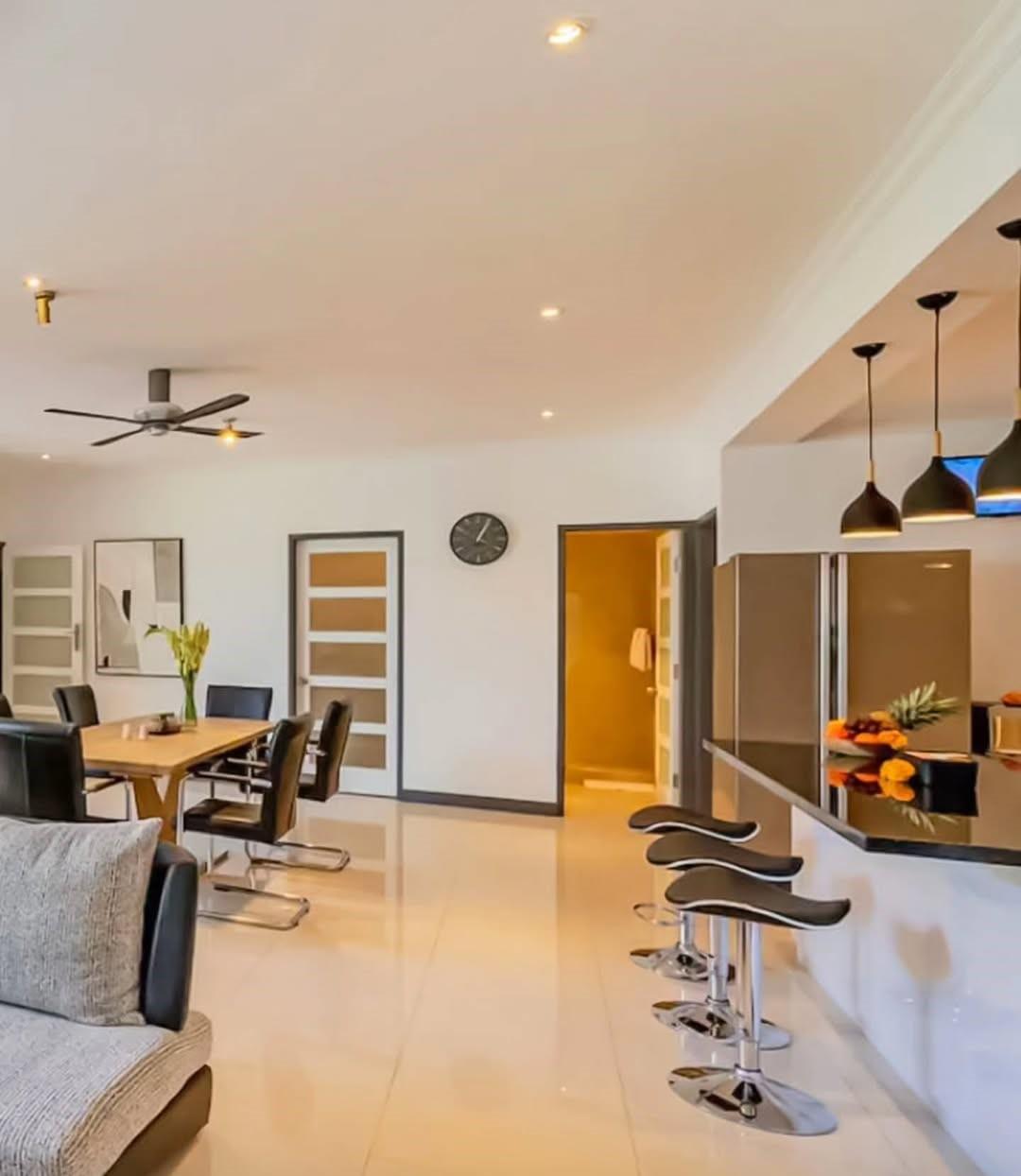 Luxury Villa for Sale in Kerobokan, Bali — photo 1