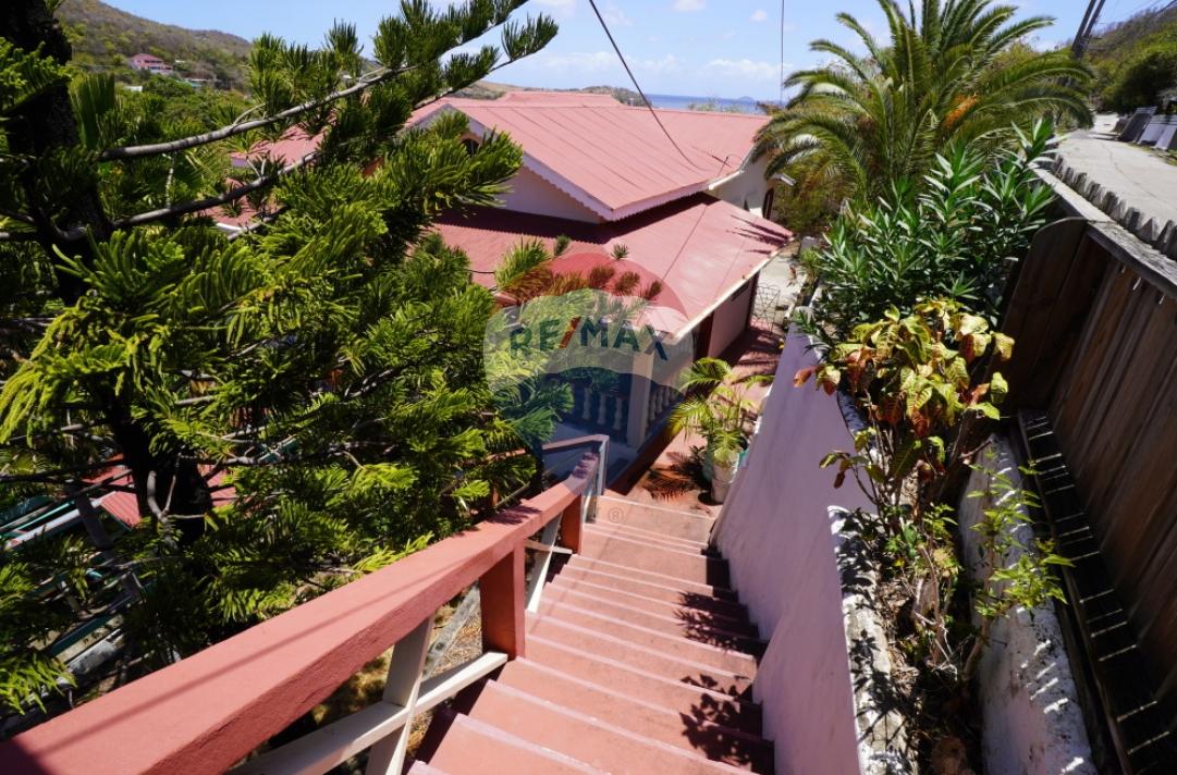 BEQUIA INCOME PROPERTY — photo 2