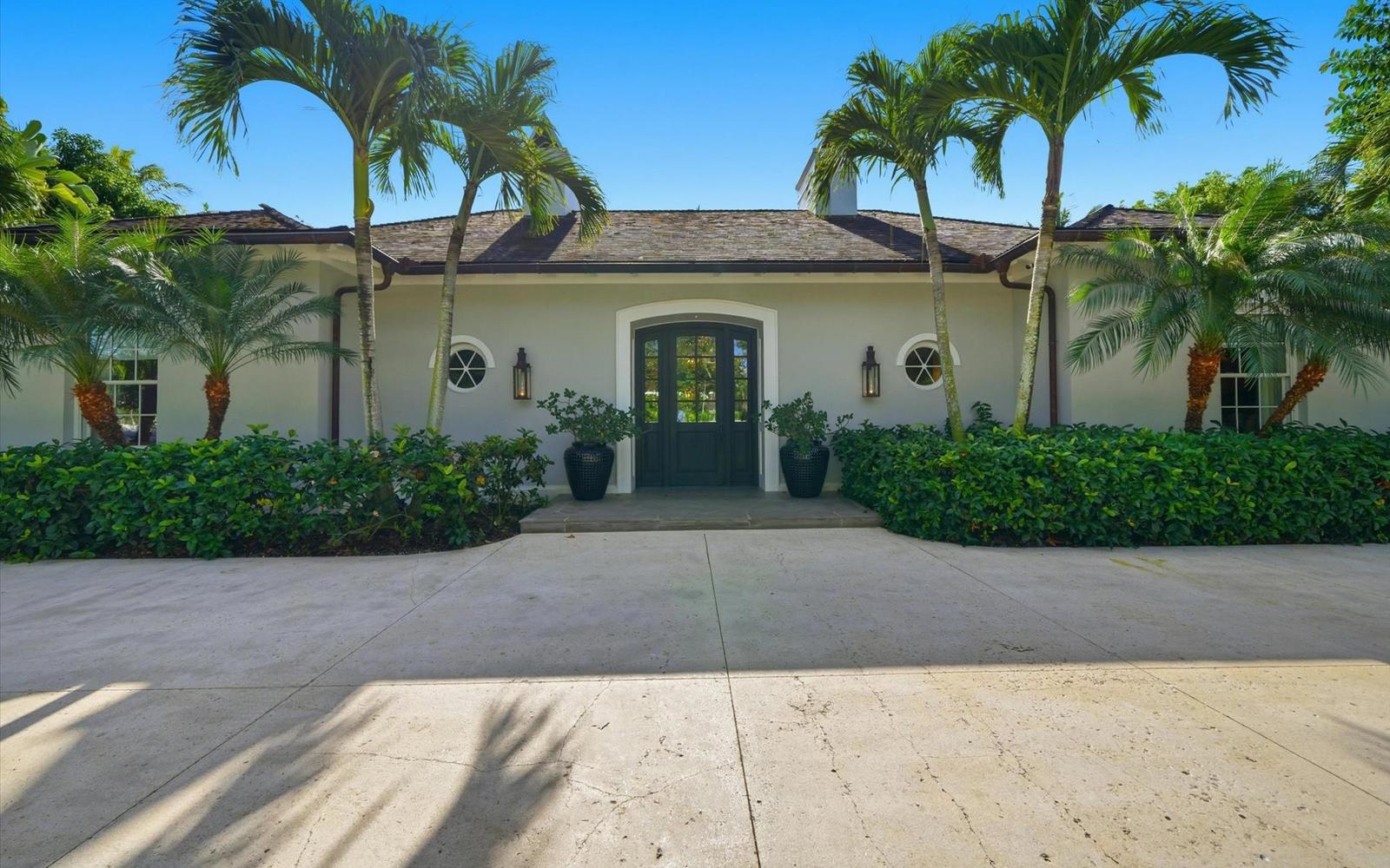 Lyford Cay Beachfront Luxury 5BR Estate — photo 5