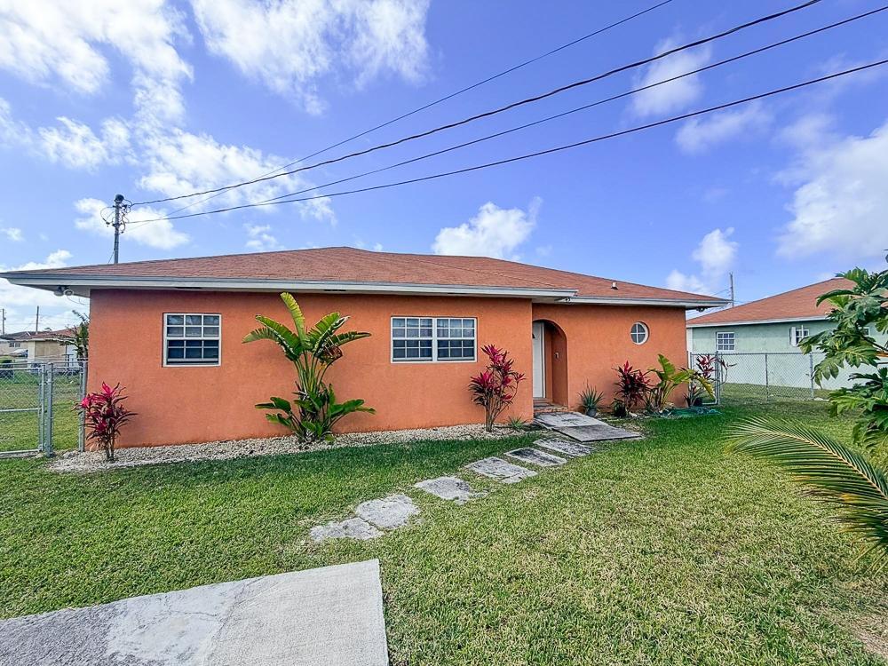 3 bedroom Residence for sale - 45 Margaret Place, Grand Bahama — photo 1