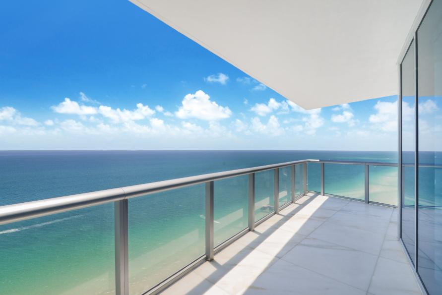 Sunny Isles Beach 4BR Ocean View Condo — photo 1