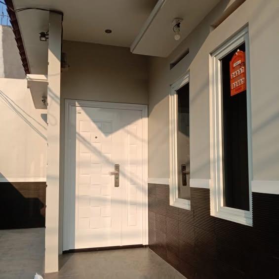Villa with lightweight steel doors and full set in Denpasar — photo 1