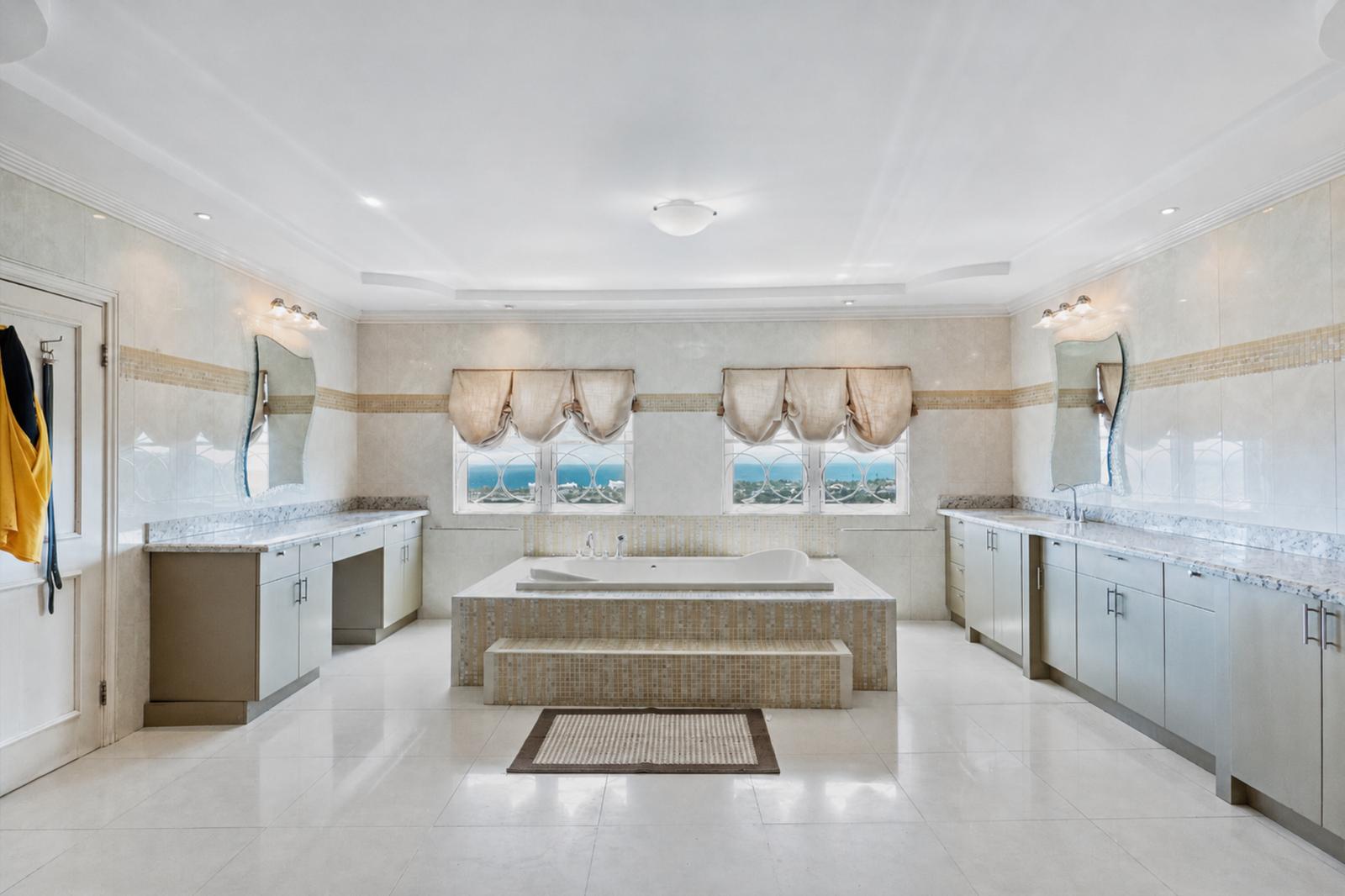 7-bedroom house in Drax Hall, Saint Ann, Jamaica — photo 4