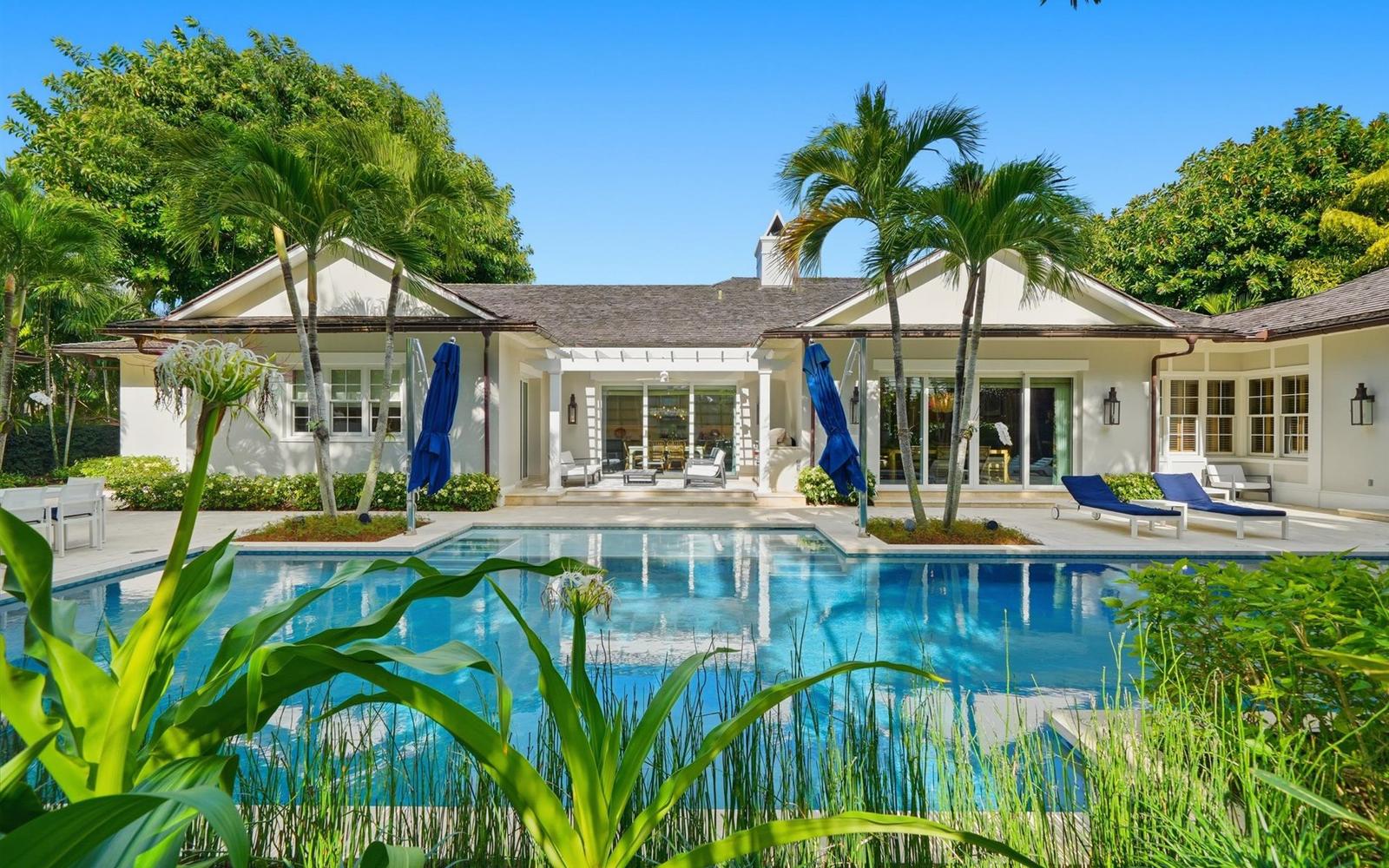Lyford Cay Beachfront Luxury 5BR Estate — photo 2