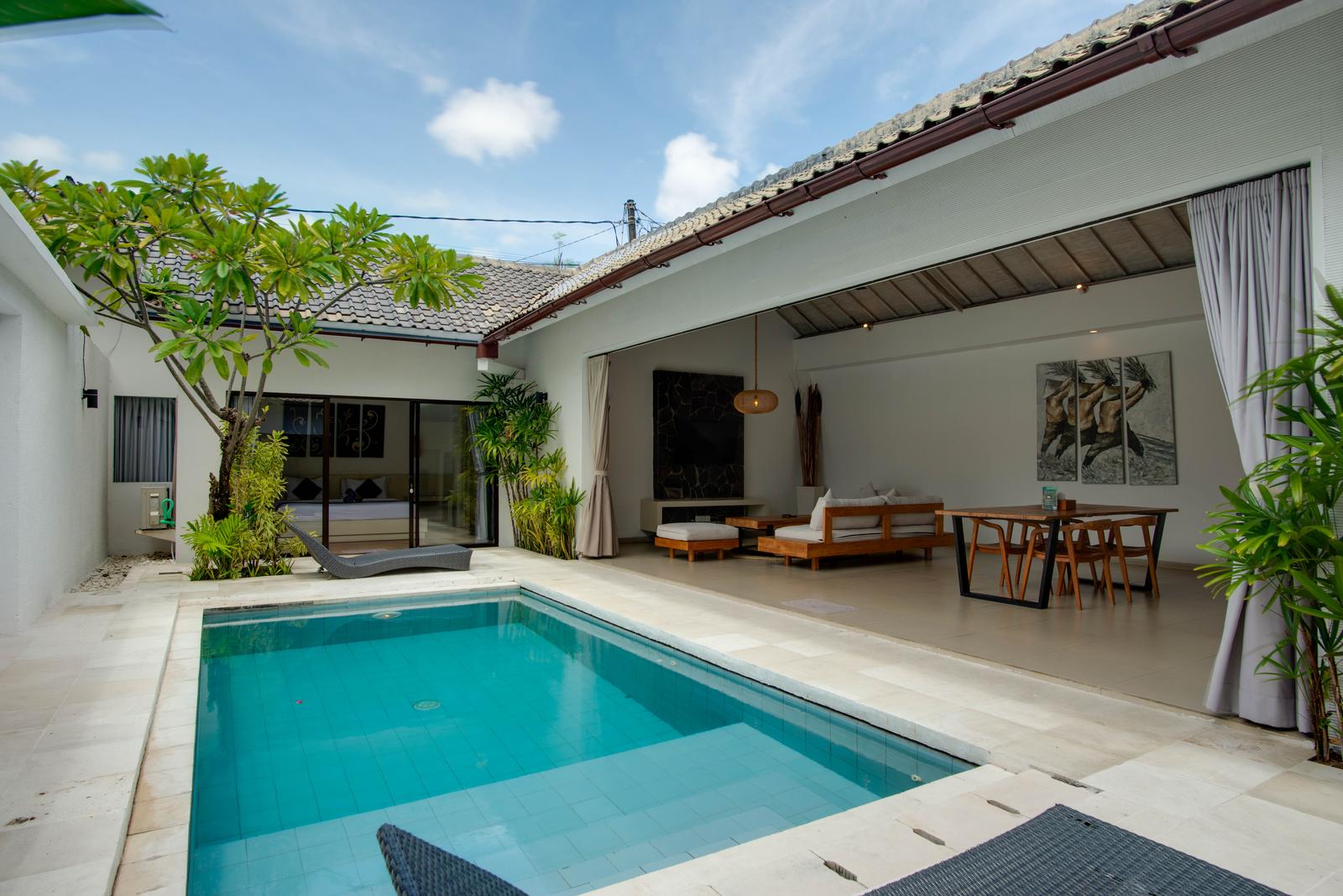 Modern Pool Villa In Central Seminyak — photo 1
