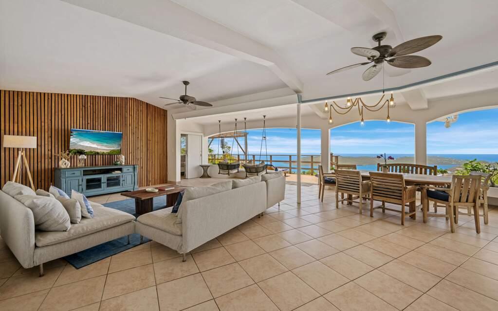 6 bedroom Multi Unit for sale — photo 1