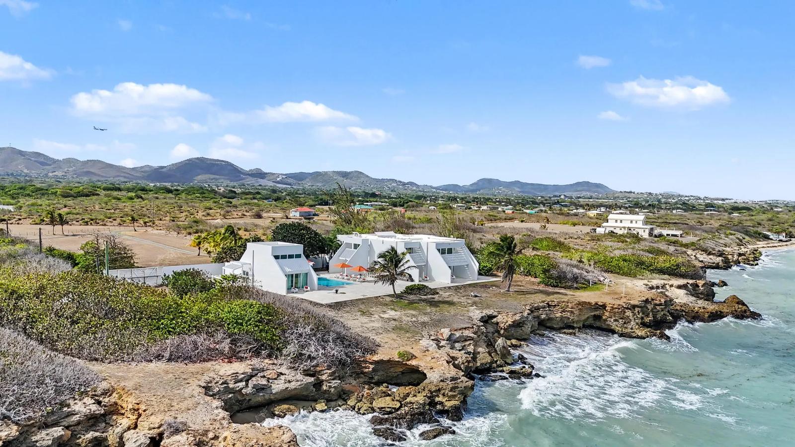 6-bedroom oceanfront villa in West End, US Virgin Islands — photo 1