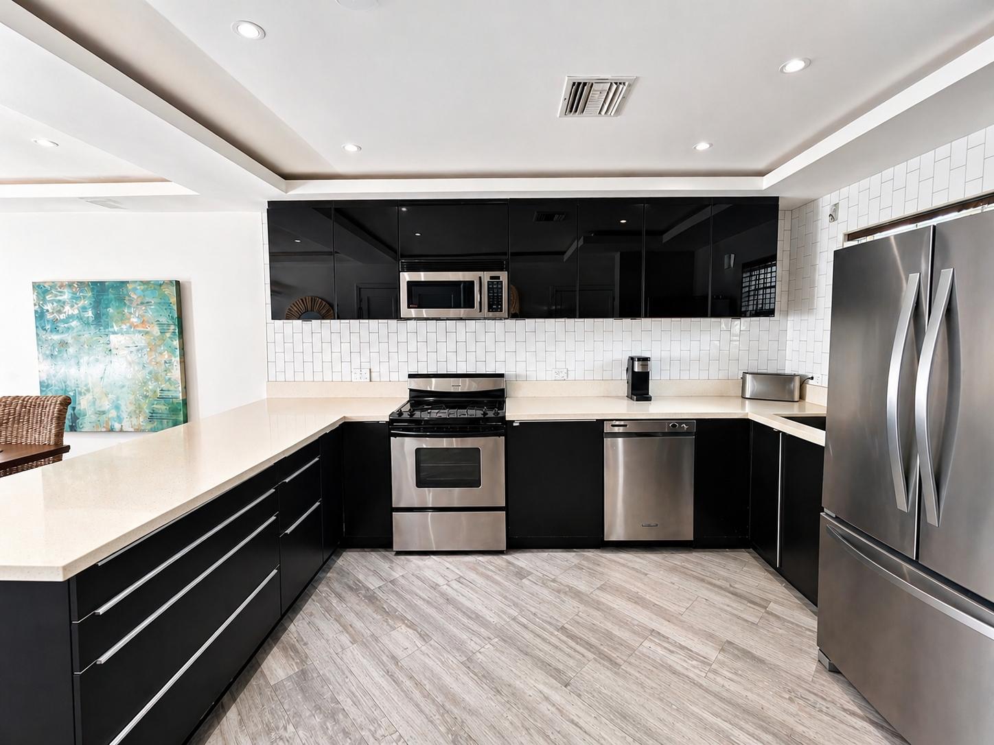 3 Bedroom Condo 5 for Sale, Delaporte Point, Cable Beach, New Providence, Bahamas — photo 5