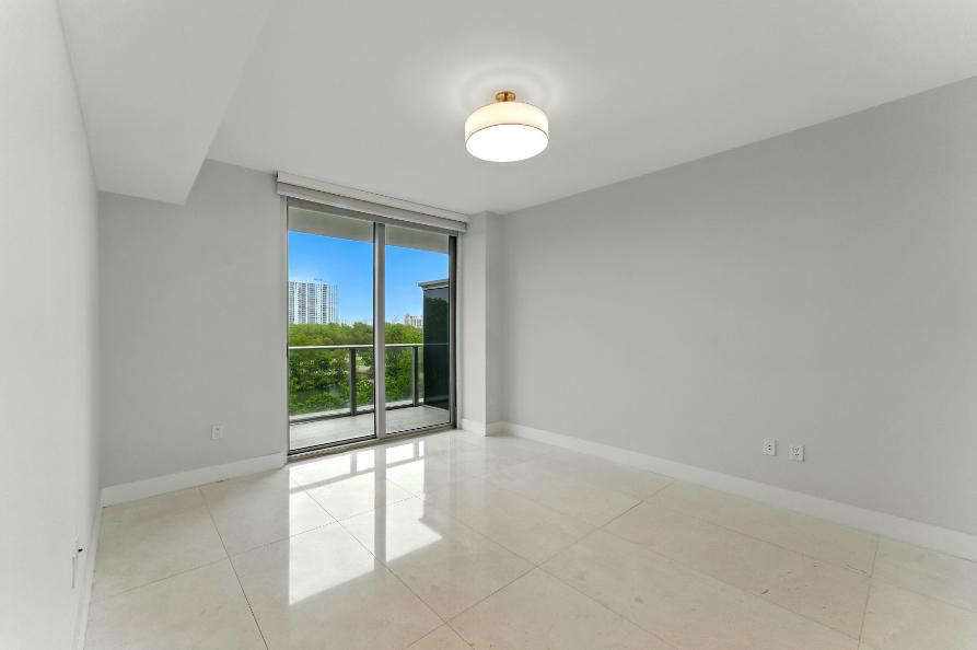 North Miami Beach 3BR Oceanview Condo — photo 3
