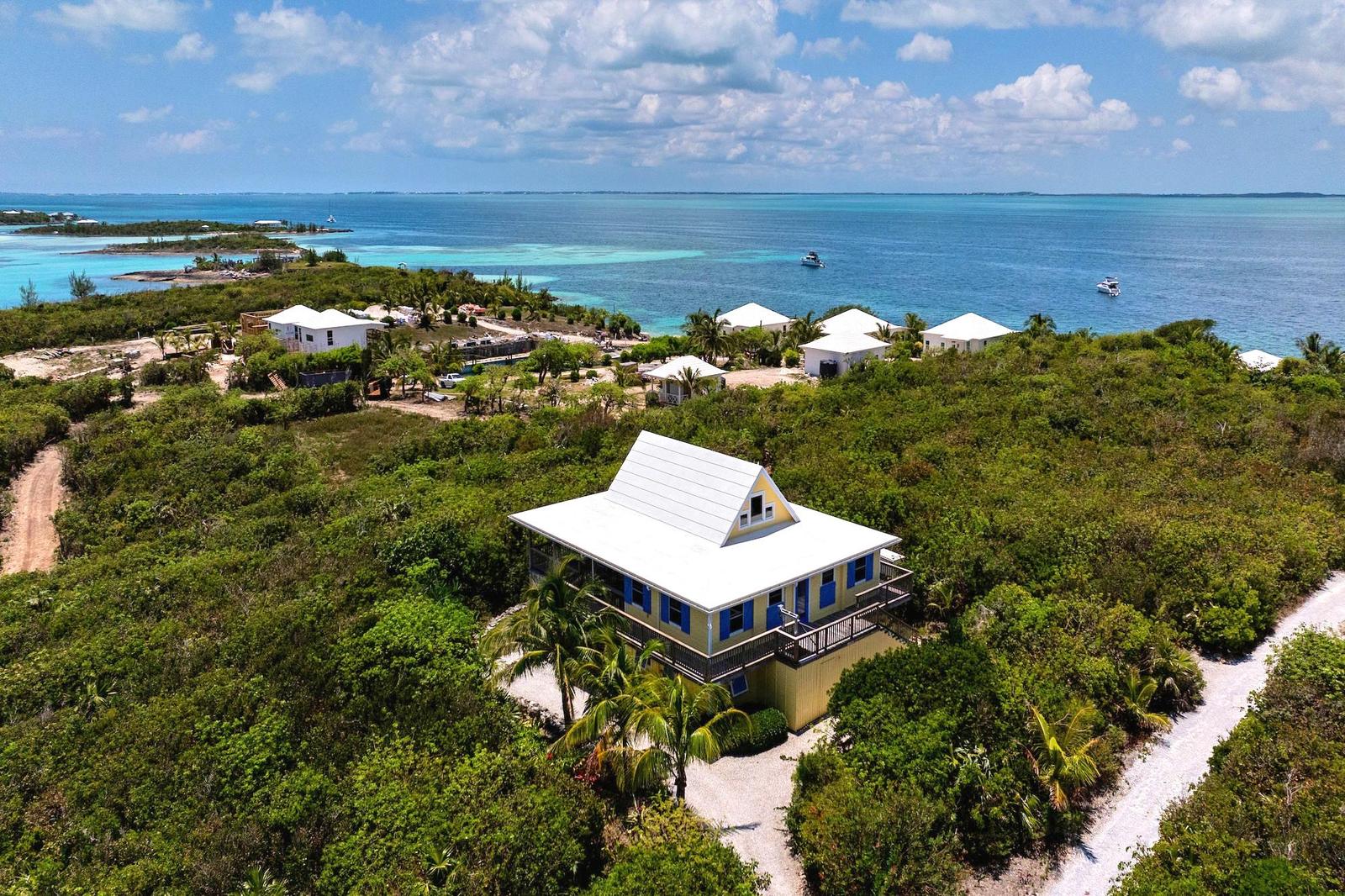 Little Bee Cottage - 3 Bedroom Residence in Abaco Islands — photo 4