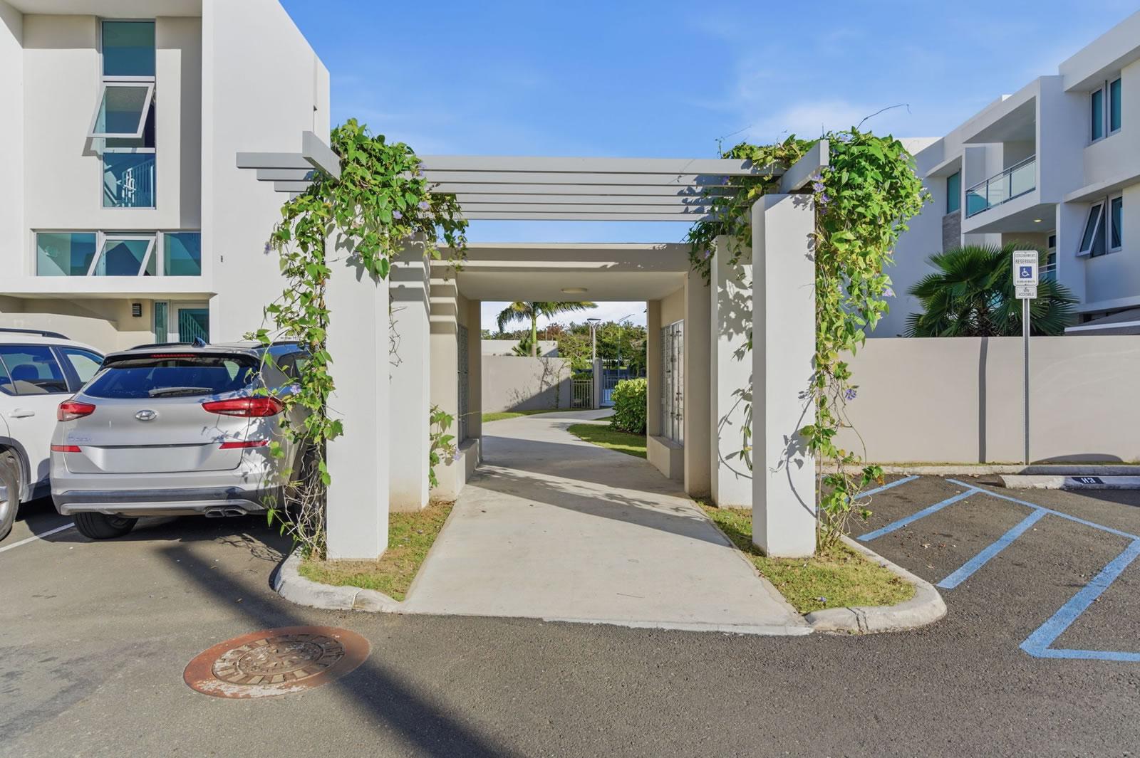 3 Bedroom Condo for Sale, Solemare Condominium, Isla Verde, Carolina, Puerto Rico — photo 3