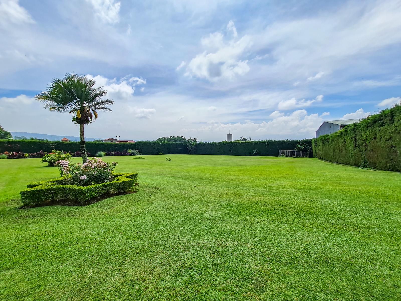 6 Bedroom Colonial Property for Sale in Heredia, Costa Rica — photo 1