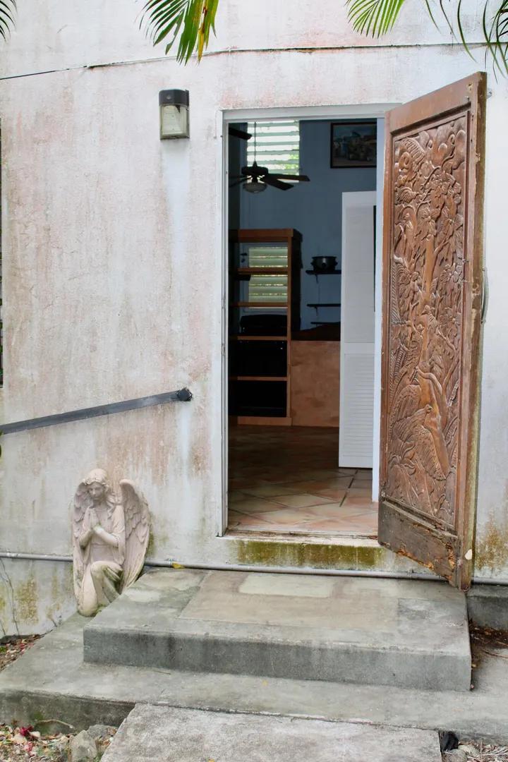 157 Little La Grange We — photo 2