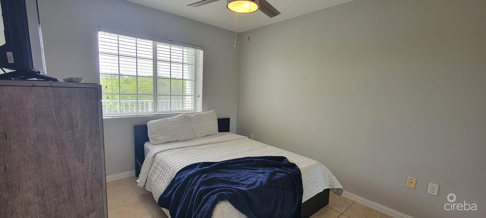 1 bedroom property for sale — Lakeside #d127: Prime Entry-level Investment Near Camana Bay in the Cayman Islands — photo 4