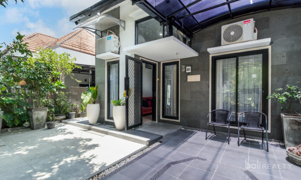 Cute and Affordable Two-Bedroom Freehold Villa in Jimbaran — photo 1