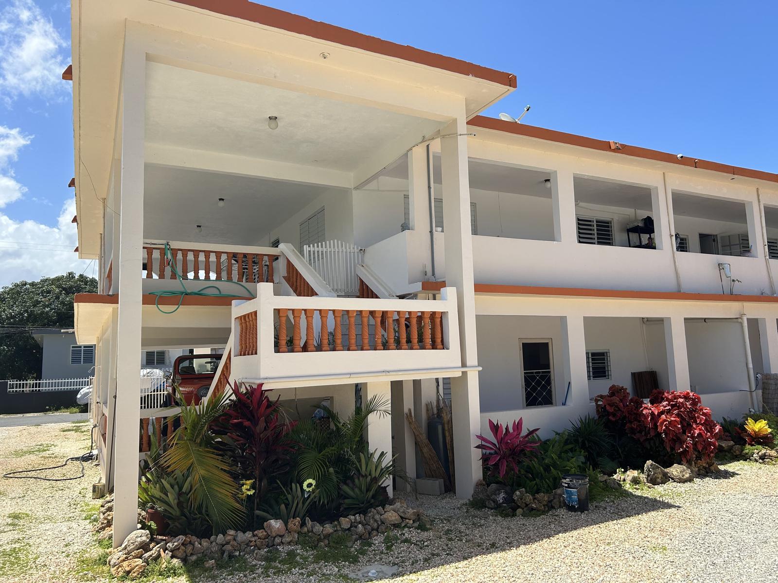 Multi-family home in excellent condition to produce additional income — photo 1