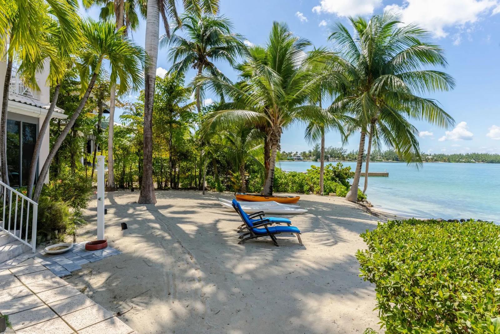 5 Bedroom Luxury Beachfront Home for Sale, Cayman Kai, Grand Cayman — photo 3