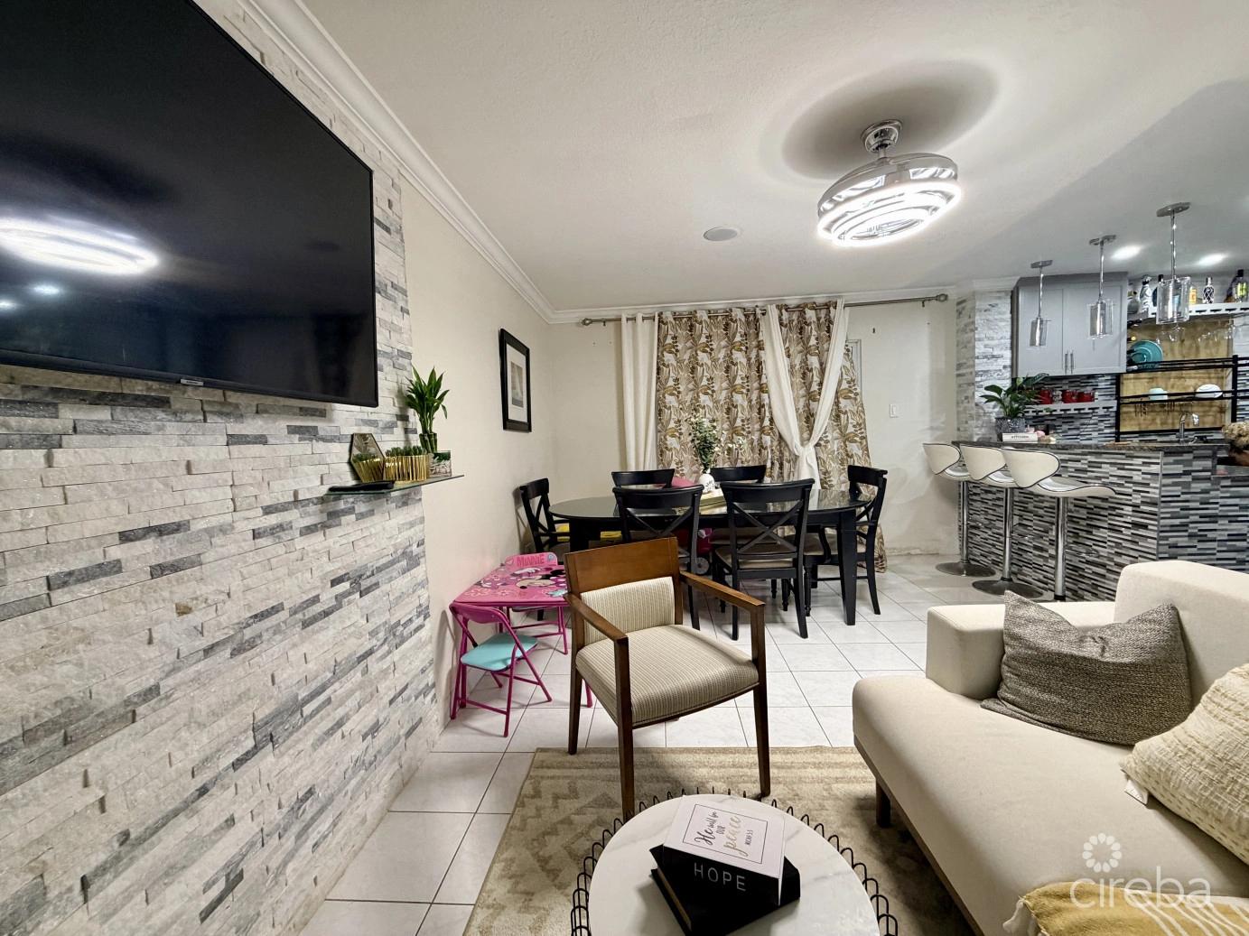 Tropical Haven - Remodeled 3 Bedroom Condo! — photo 4